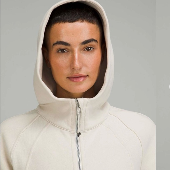 LULULEMON Scuba Oversized Half-Zip Hoodie
in Natural Ivory (XL/XXL) - Picture 8 of 9